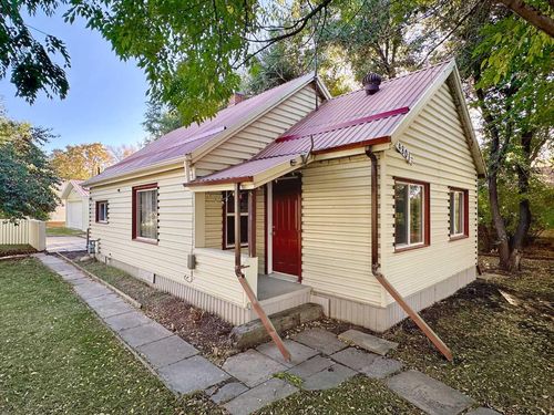 4801 50 Ave, Mayerthorpe, AB, T0E1N0 | Card Image