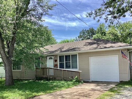 109 Marcia Ln, Pacific, MO, 63069-1244 | Card Image