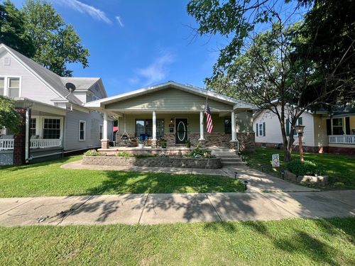 1013 S 15th St, Mattoon, IL, 61938-5607 | Card Image