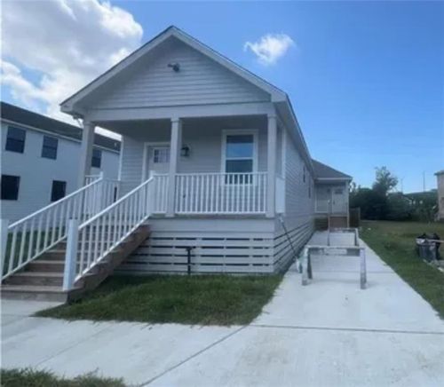 2024 Feliciana St, New Orleans, LA, 70117-6817 | Card Image