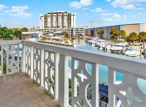 310-13155 Ixora Ct, North Miami, FL, 33181-2349 | Card Image