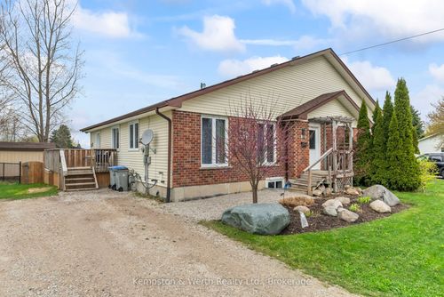 707 Reserve Avenue S, North Perth, ON, N4W2N8 | Card Image