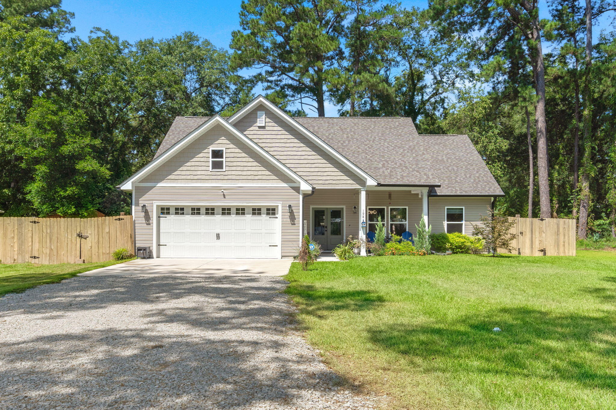 Quaker St, Saint George, SC 29477