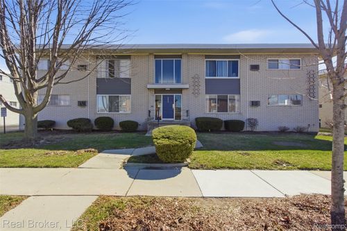 apt-2-4840 Briarwood Ave, Royal Oak, MI, 48073-1325 | Card Image