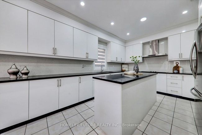 304 Elson St, House other with 7 bedrooms, 6 bathrooms and 4 parking in Markham ON | Image 12