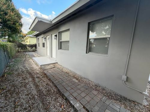 2-1115 21st Street, West Palm Beach, FL, 33407 | Card Image