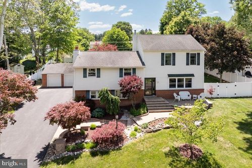 51 Martin Dr, Holland, PA, 18966-2116 | Card Image