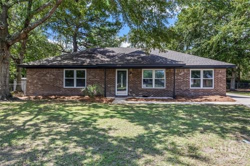 1016 Farr Ct, Hinesville, GA, 31313-5321 | Card Image