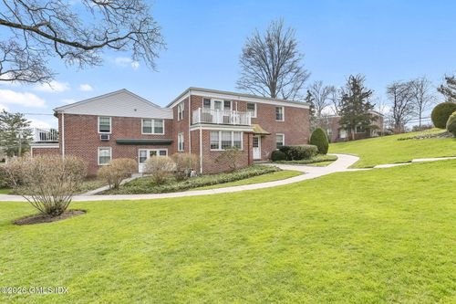 28-28 Putnam Park, Greenwich, CT, 06830-5784 | Card Image