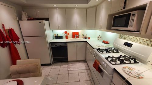 apt-401-2030 S Ocean Dr, Hallandale Beach, FL, 33009-6606 | Card Image