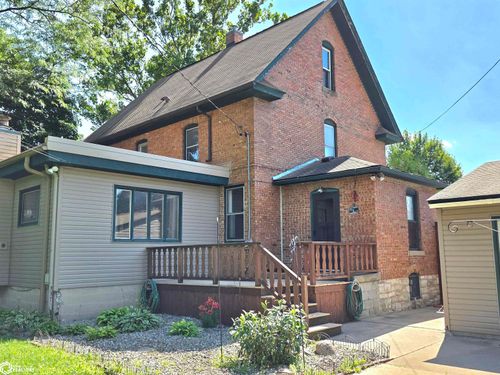 742 12th St Ne, Mason City, IA, 50401-2315 | Card Image