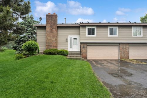 13967 Herald Ct, Apple Valley, MN, 55124-4007 | Card Image