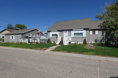 303 W Ontario, Guernsey, WY, 82214-5136 | Card Image