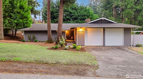 14404 167th Pl Se, Renton, WA, 98059-7942 | Card Image