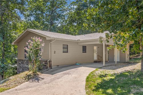 2 Lea Ln, Bella Vista, AR, 72714-6330 | Card Image