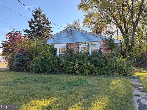 8412 Bannard Ave, PENNSAUKEN, NJ, 08110-3340 | Card Image