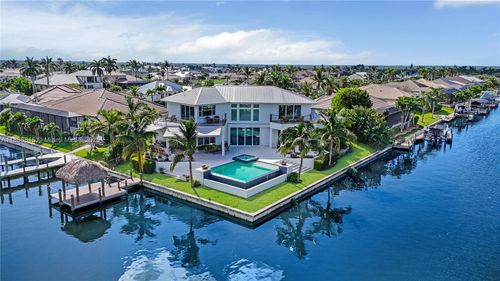 2801 Sw 39th Ter, Cape Coral, FL, 33914-2807 | Card Image