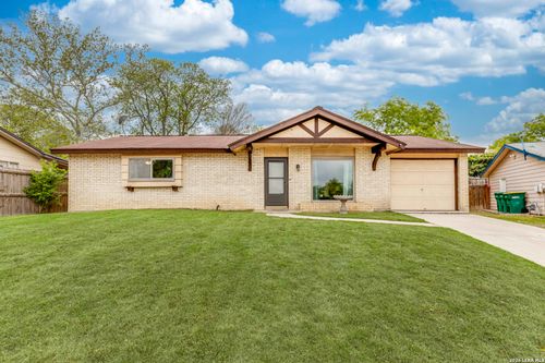 7925 Dry Canyon Trl, Live Oak, TX, 78233-2906 | Card Image