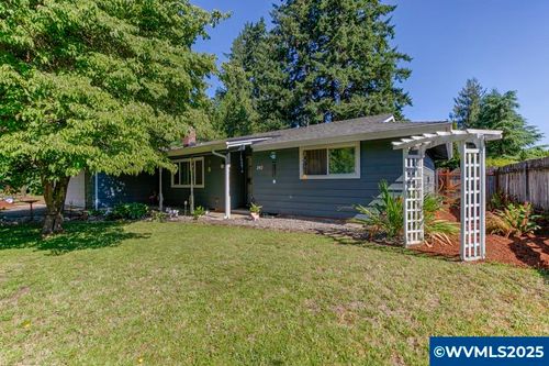 243 Cedar St, Lyons, OR, 97358-2118 | Card Image