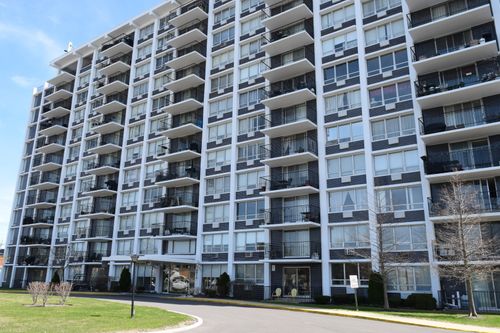 apt-6b-8815 W Golf Rd, Niles, IL, 60714-5740 | Card Image