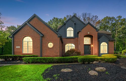 2342 Ivy Hill Dr, Commerce Twp, MI, 48382-5123 | Card Image