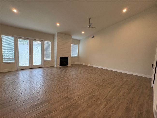 Open Living Room | Image 4
