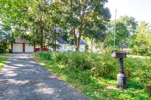 425 E Park St, Mundelein, IL, 60060-1927 | Card Image