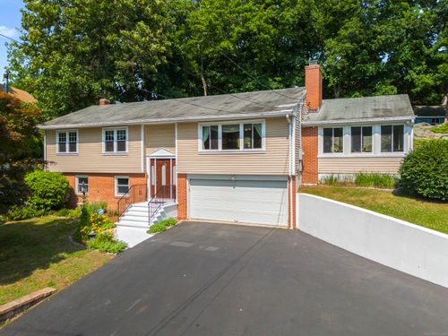 79 Fall Rd, Guilford, CT, 06437-1772 | Card Image
