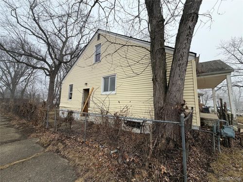 12705 Flanders St, Detroit, MI, 48205-3909 | Card Image