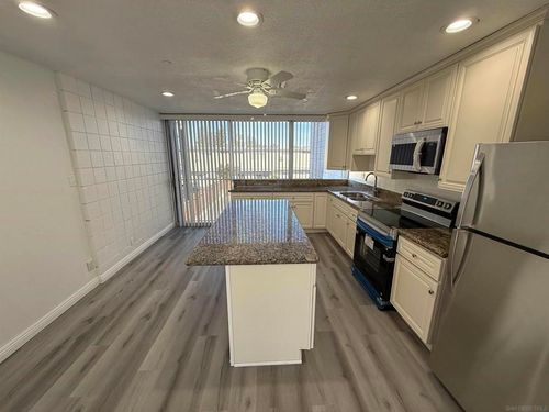 162 Wells Ave, El Cajon, CA, 92020-3919 | Card Image