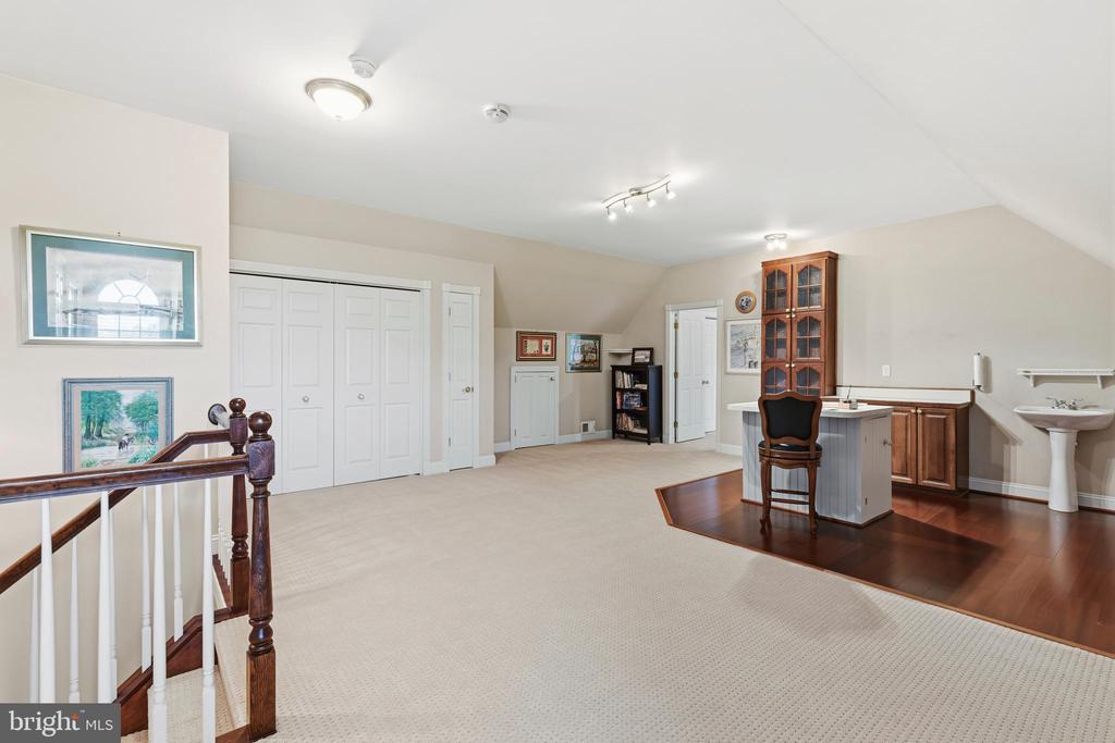 Residential in WHITE HALL 2