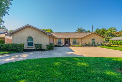 1804 Lincolnshire Dr, Bedford, TX, 76021-4635 | Card Image