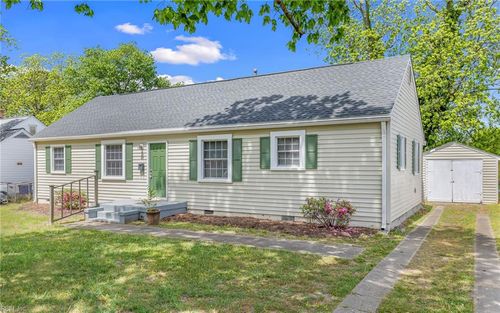 21 Langley Ave, Newport News, VA, 23601-2120 | Card Image