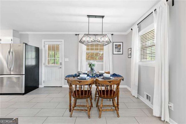 2337 Elmwood Cir Se, House other with 3 bedrooms, 3 bathrooms and null parking in Atlanta GA | Image 5