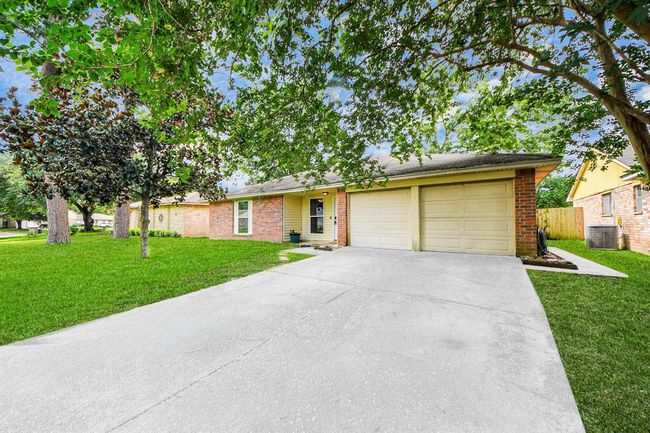 5822 Walnutgate Dr, House other with 3 bedrooms, 2 bathrooms and 2 parking in Spring TX | Image 6