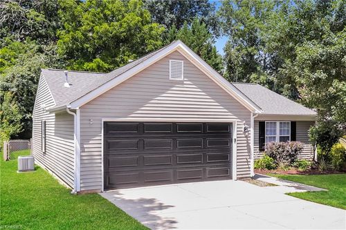2018 Embark Dr, Winston Salem, NC, 27107-7731 | Card Image