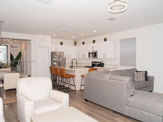 3473 W 110 Th Ter, House other with 4 bedrooms, 3 bathrooms and null parking in Hialeah FL | Image 9