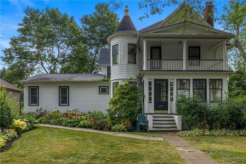 270 S 4th St, Lewiston, NY, 14092-1524 | Card Image