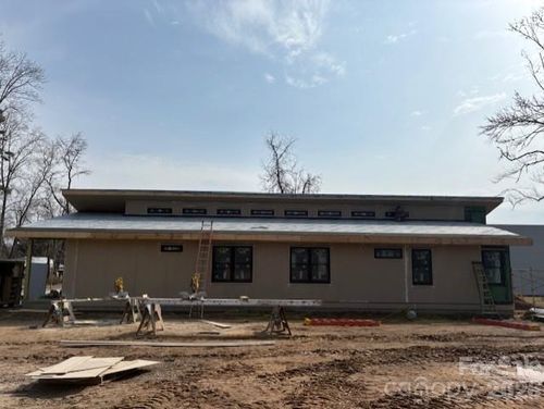 123 Welcome St, Brevard, NC, 28712-8001 | Card Image