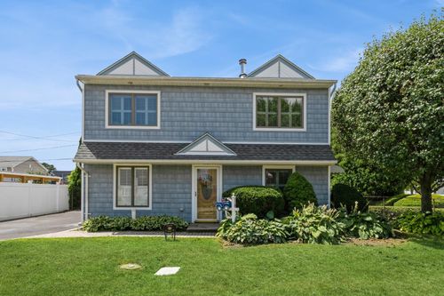 14 Cobble Ln, Levittown, NY, 11756-2531 | Card Image
