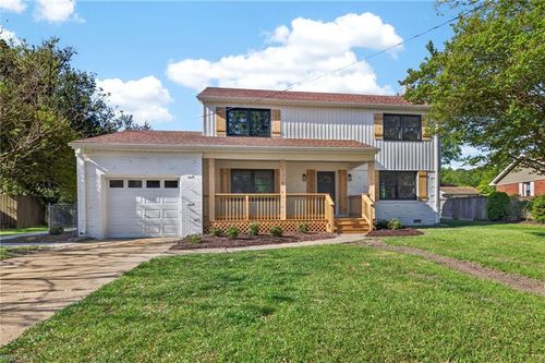 624 Nottingham Dr, Virginia Beach, VA, 23452-4518 | Card Image