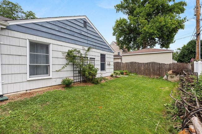 545 W Elm Park Ave, House other with 2 bedrooms, 1 bathrooms and 2 parking in Elmhurst IL | Image 21
