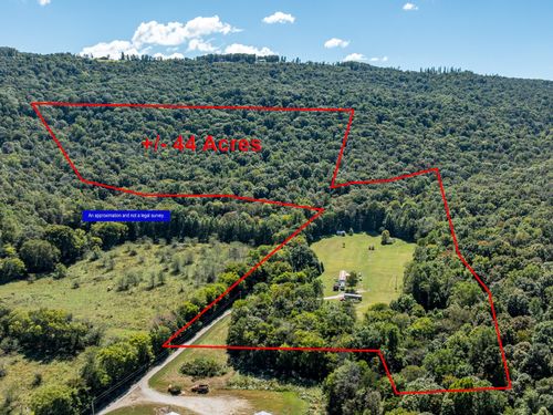 585 Deep Hollow Ln, Winchester, TN, 37398-2891 | Card Image