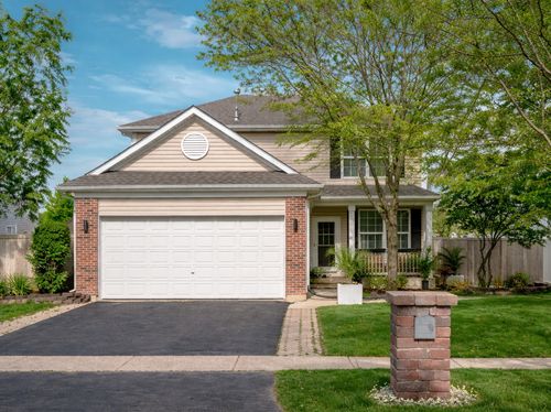 424 Grape Vine Trl, Oswego, IL, 60543-6037 | Card Image