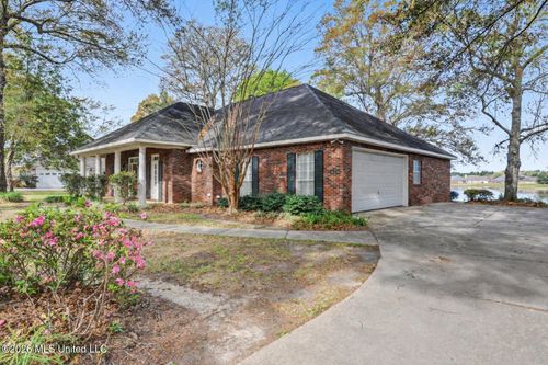 15383 Swan Lake Blvd, Gulfport, MS, 39503-8841 | Card Image