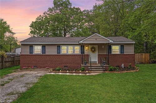 203 Old Seaford Rd, Seaford, VA, 23696-2530 | Card Image