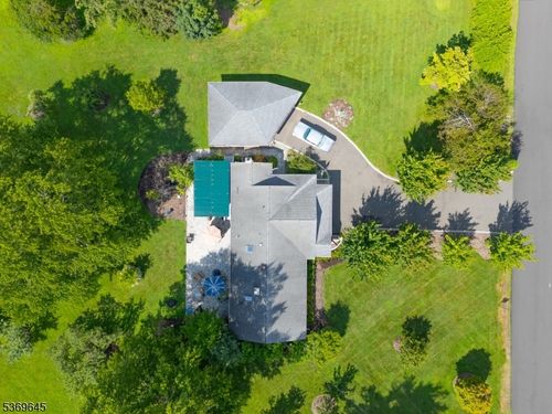 23 Sneider Rd, Warren, NJ, 07059-7041 | Card Image