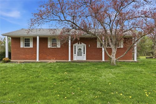 3252 Dellwood Ave Nw, Canton, OH, 44708-1209 | Card Image