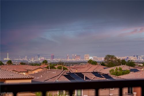 520 Ivy Spring St, Las Vegas, NV, 89138-6074 | Card Image