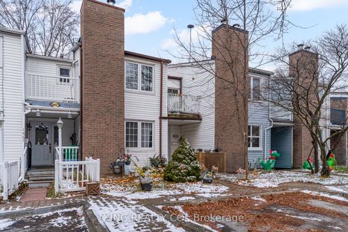 {{alt}} | Card Image